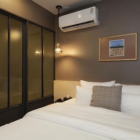 The Hotel Gray Busan Bagian luar foto