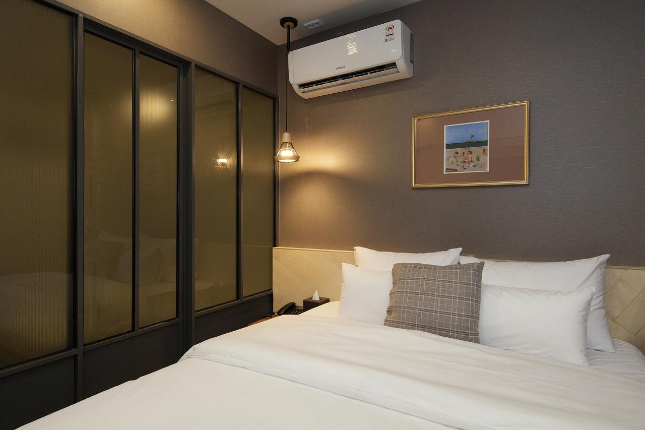 The Hotel Gray Busan Bagian luar foto