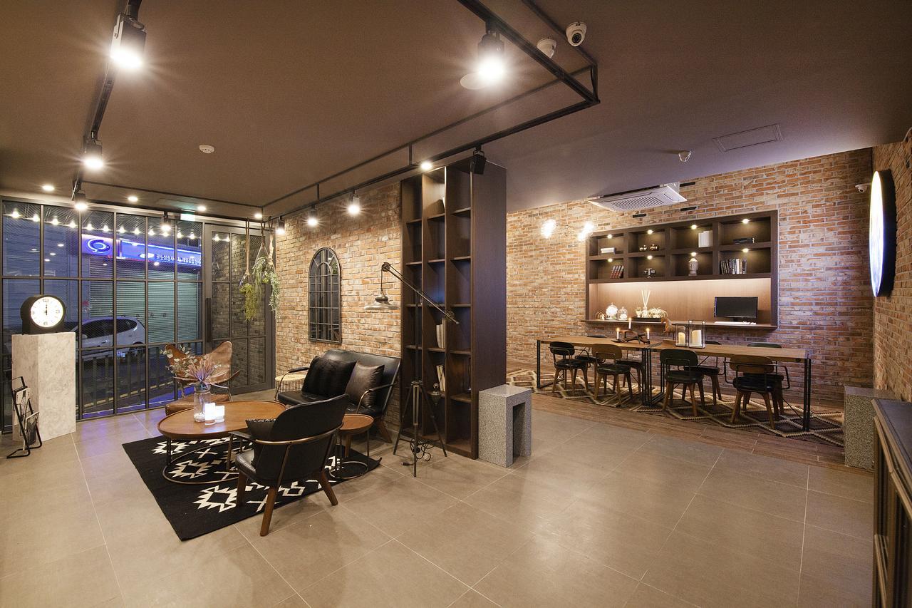 The Hotel Gray Busan Bagian luar foto