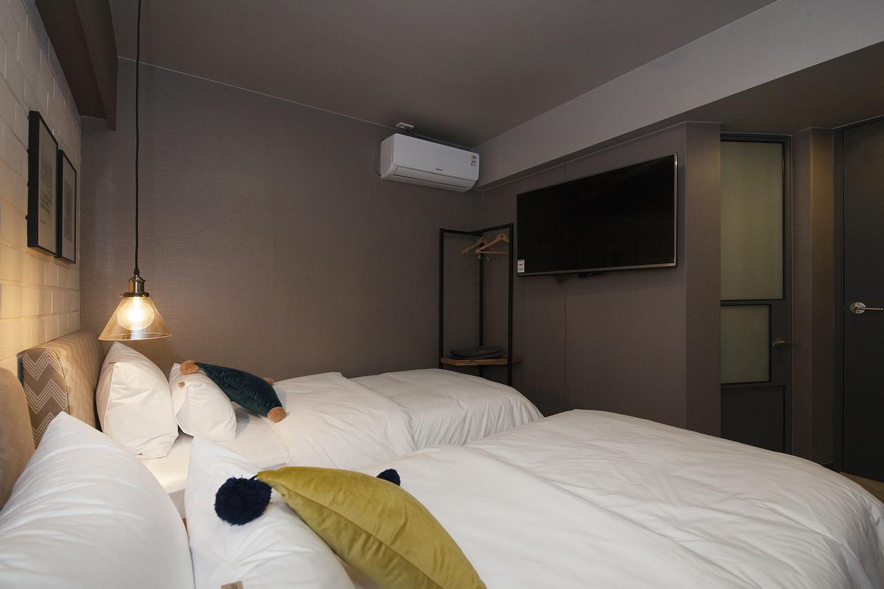 The Hotel Gray Busan Bagian luar foto
